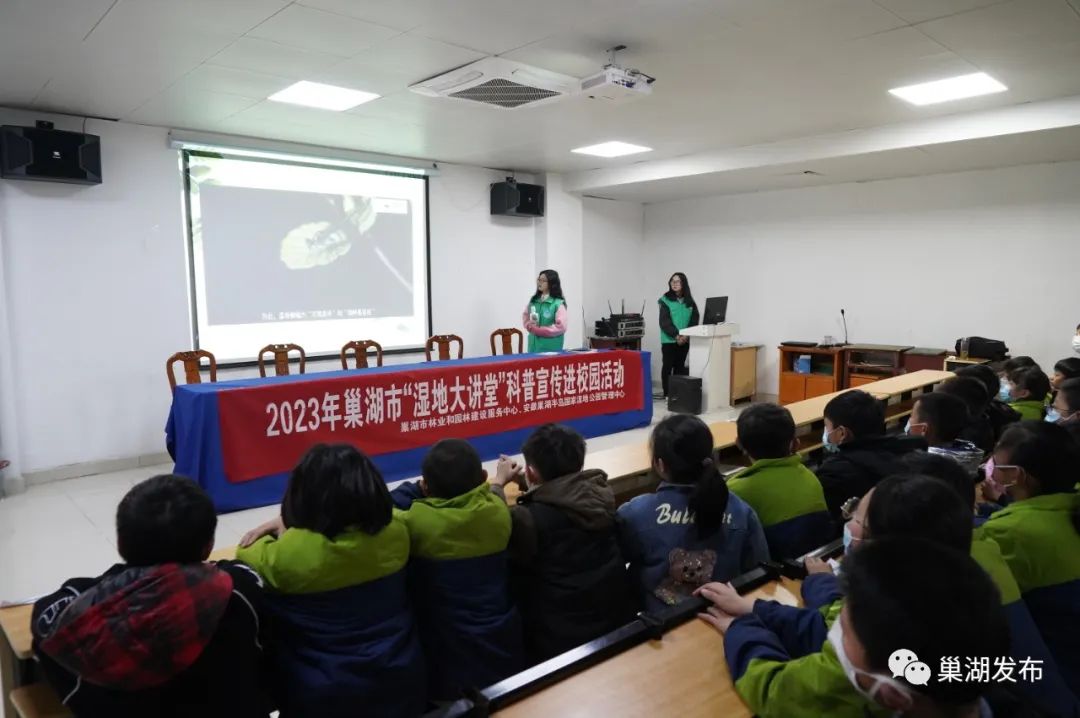 中信银行蚌埠分行走进老年休养中心慰问