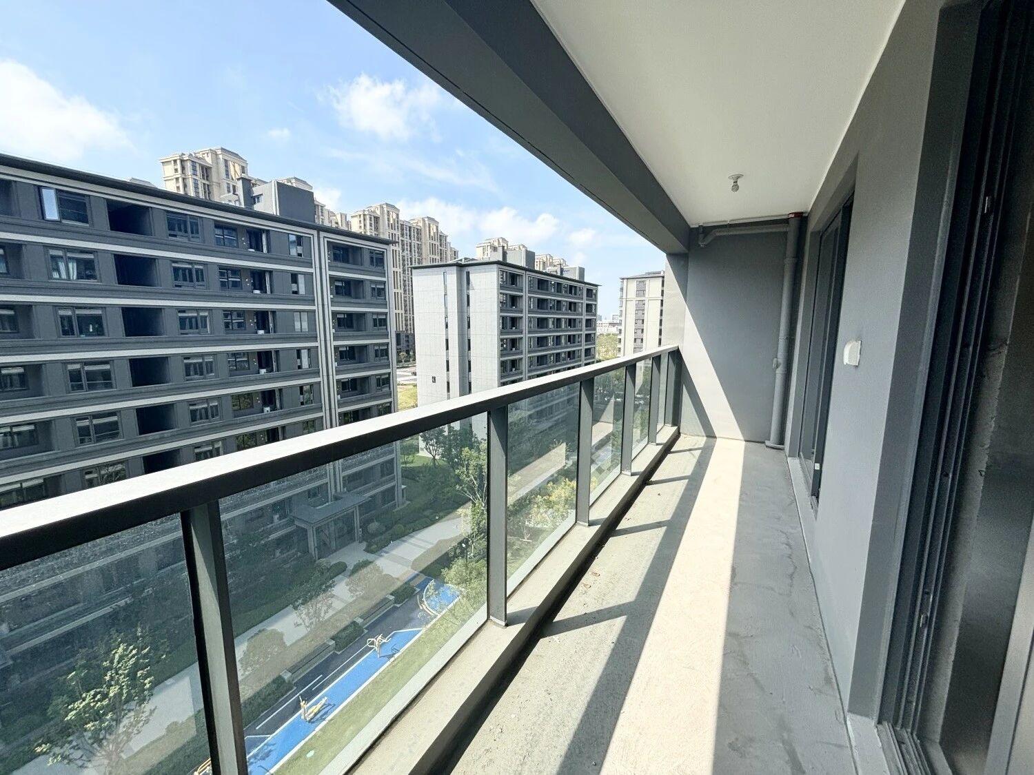 诚售洋房三房2卫 中上好楼层价可面谈 随时可看
