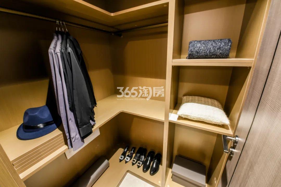 中海翠揽云境146㎡听潮户型入户衣帽间