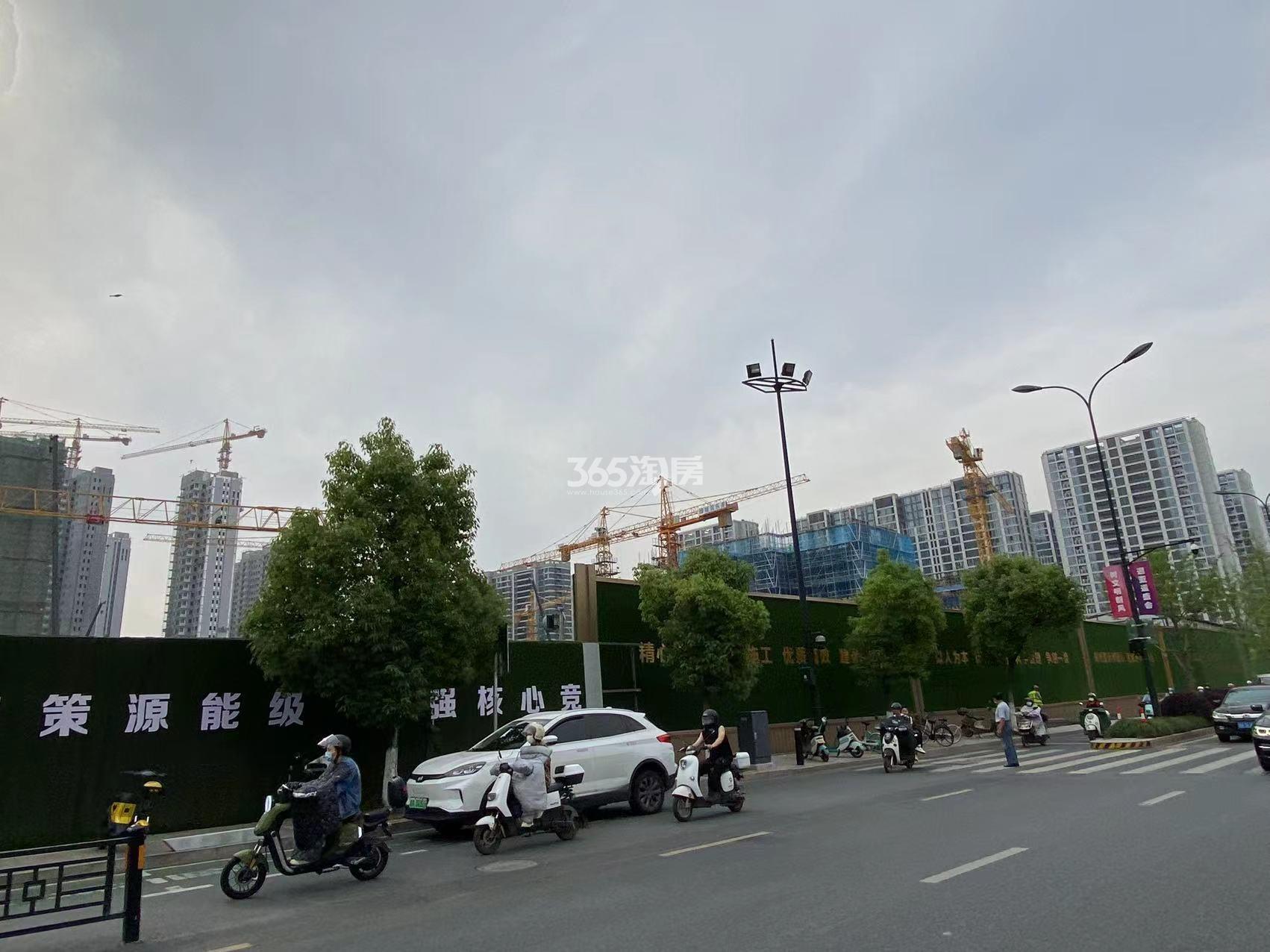 绿城汀岸辰风里实景图