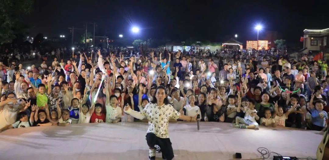 高温消暑 今暂别水来起雨