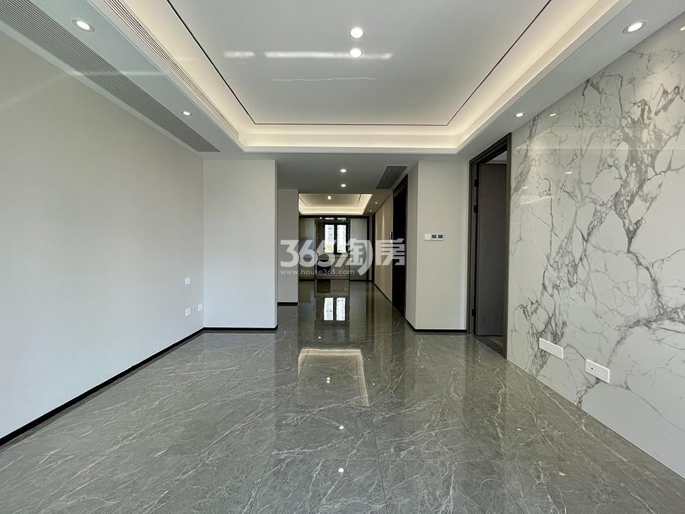 庆樾上府约140方户型样板间-客厅餐厅