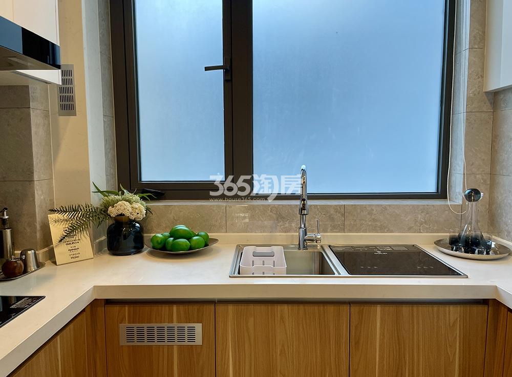 香港兴业耦贤里75方样板间——厨房